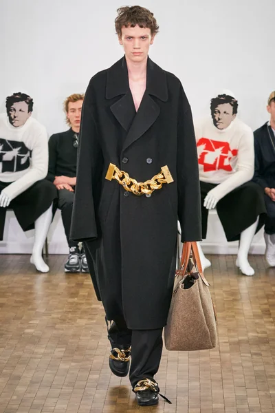 Look 21